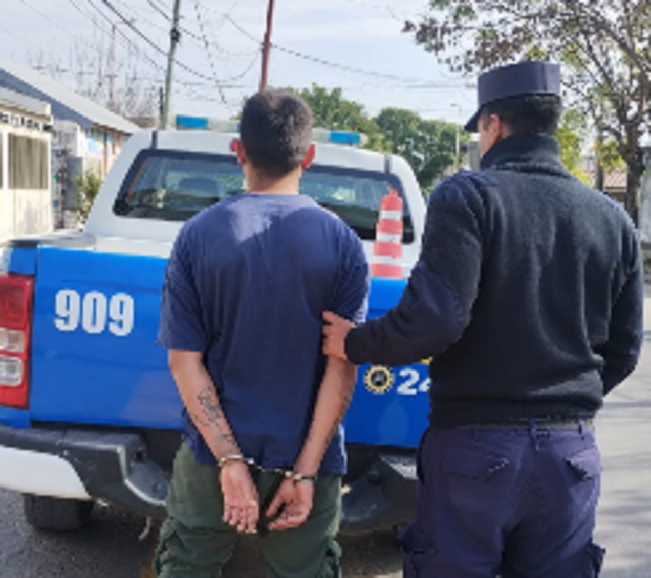 Se acercó a un transeunte y le robó una bolsa con cartes de carne