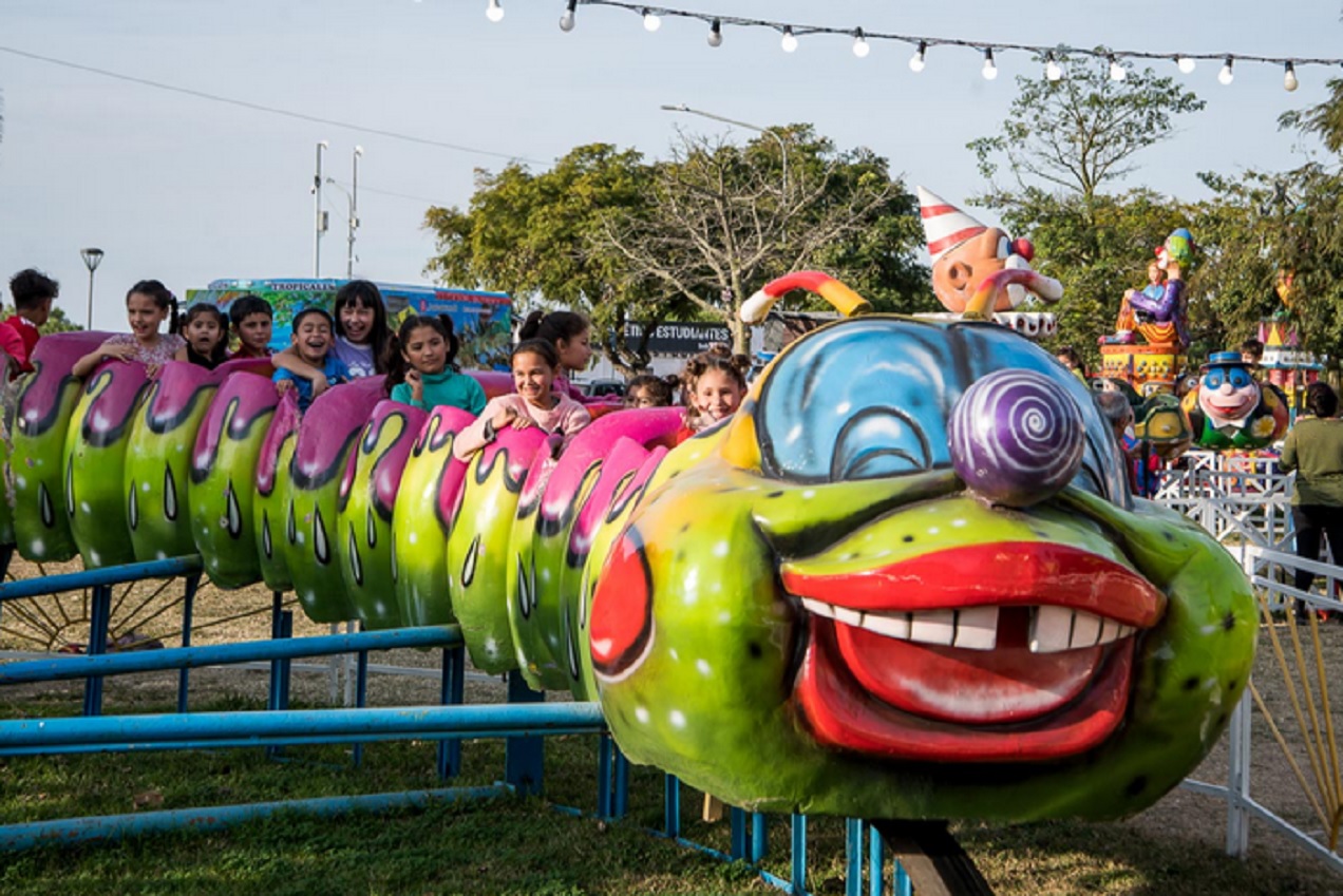 Niños y niñas de merenderos de la ciudad disfrutaron de una jornada recreativa