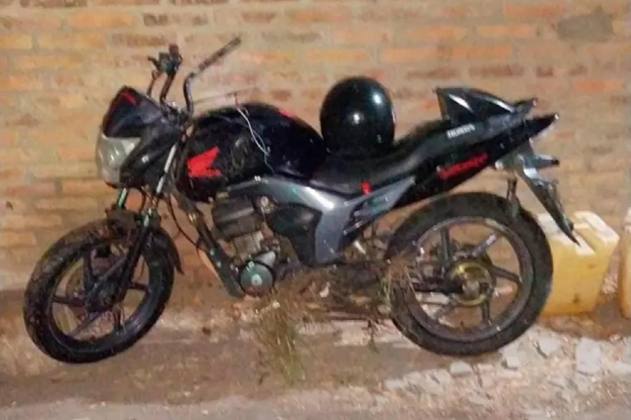 Ruta provincial 23: Joven sufrió lesiones graves tras perder el control de su moto