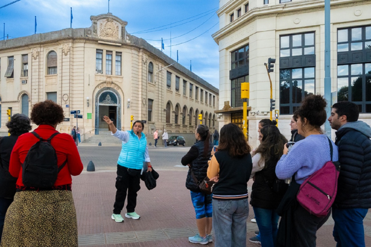 El Centro Histórico de Paraná fue el eje de un nuevo recorrido por lugares emblemáticos de la ciudad