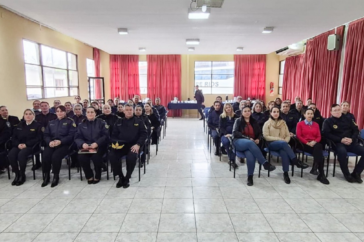 Equipos de salud de la Policía de Entre Ríos se capacitaron en prevención del suicidio