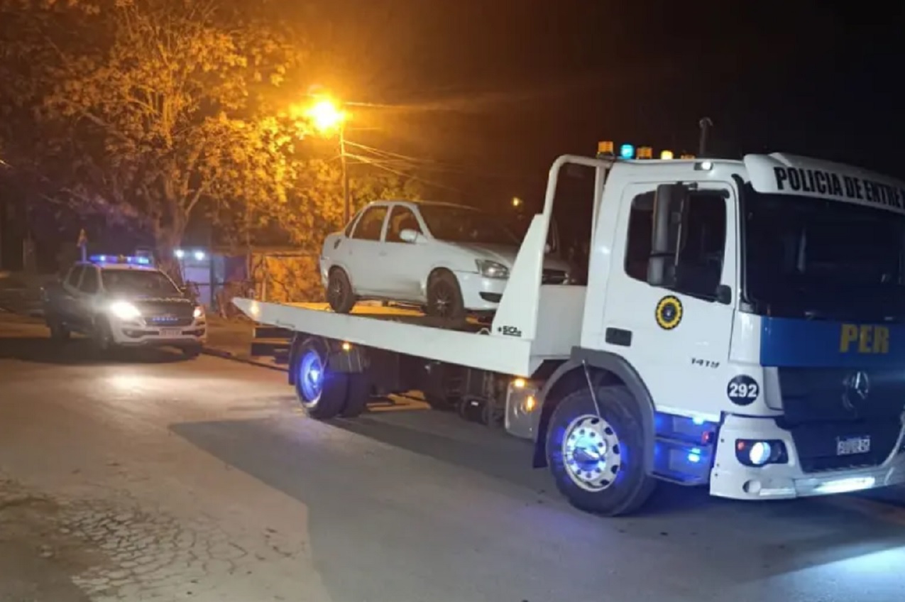 Secuestraron un auto en la investigación por el presunto ataque a un colectivo urbano