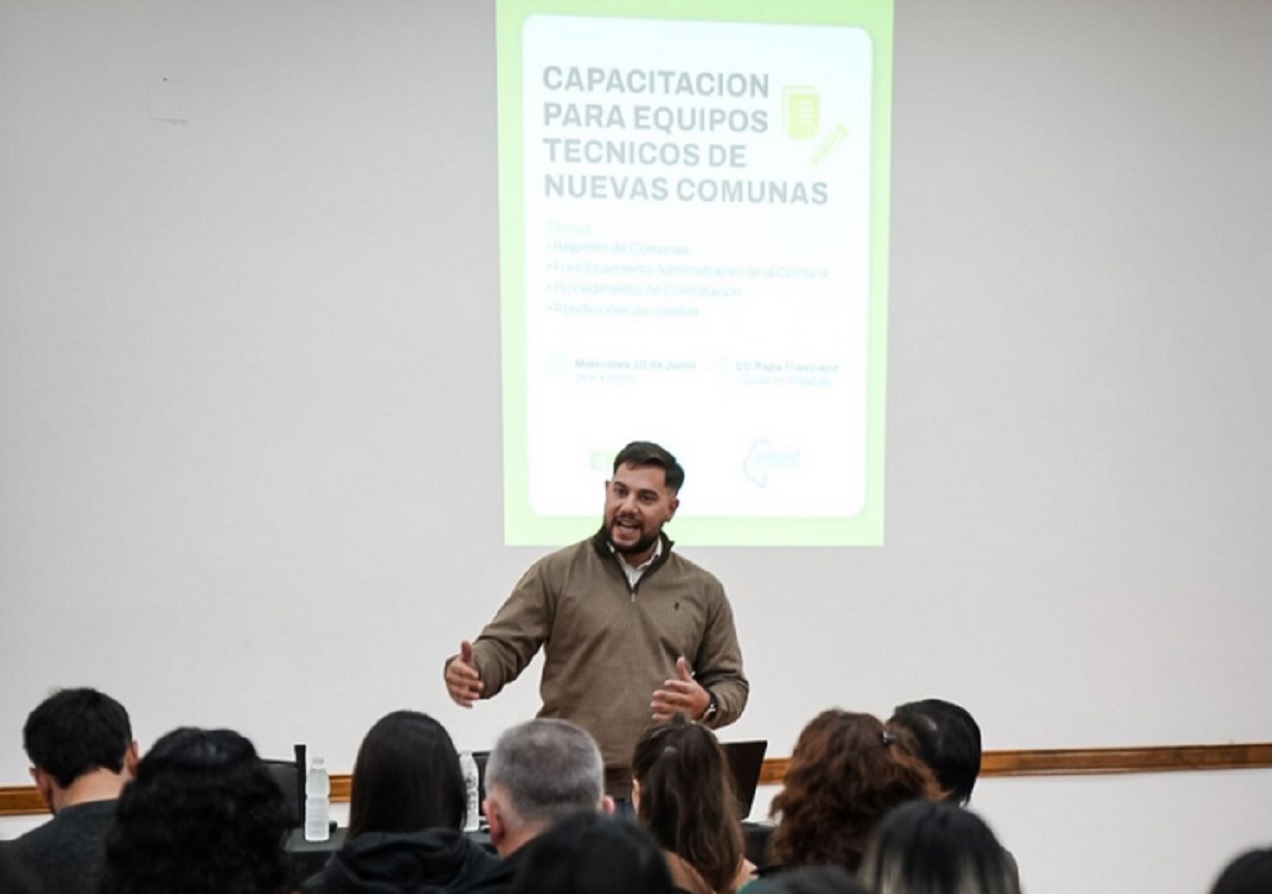 El gobierno fortalece la gestión de las nuevas comunas con capacitación técnica y administrativa
