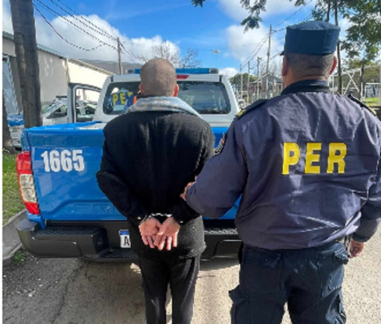 Intentó sustraerle el celular a un menor de edad y fue detenido