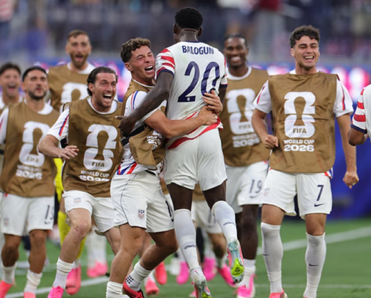 Estados Unidos fue muy superior y goleó a Paraguay por 4-1