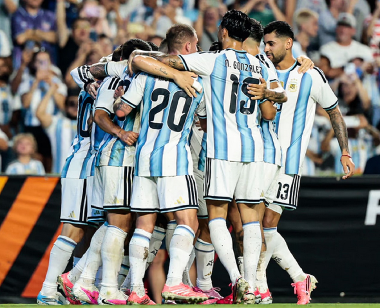 Se confirmó el árbitro para el debut de la selección argentina