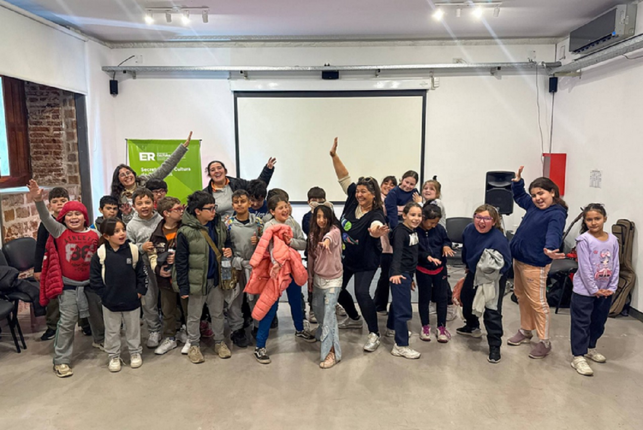 Las infancias de Paraná disfrutaron del canto y el baile en el Museo Casa de Gobierno