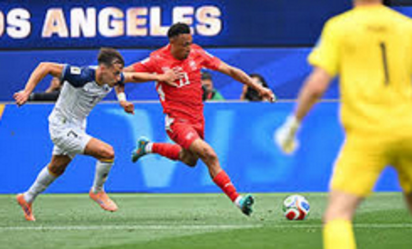 Suiza venció por 4-1 a Bosnia