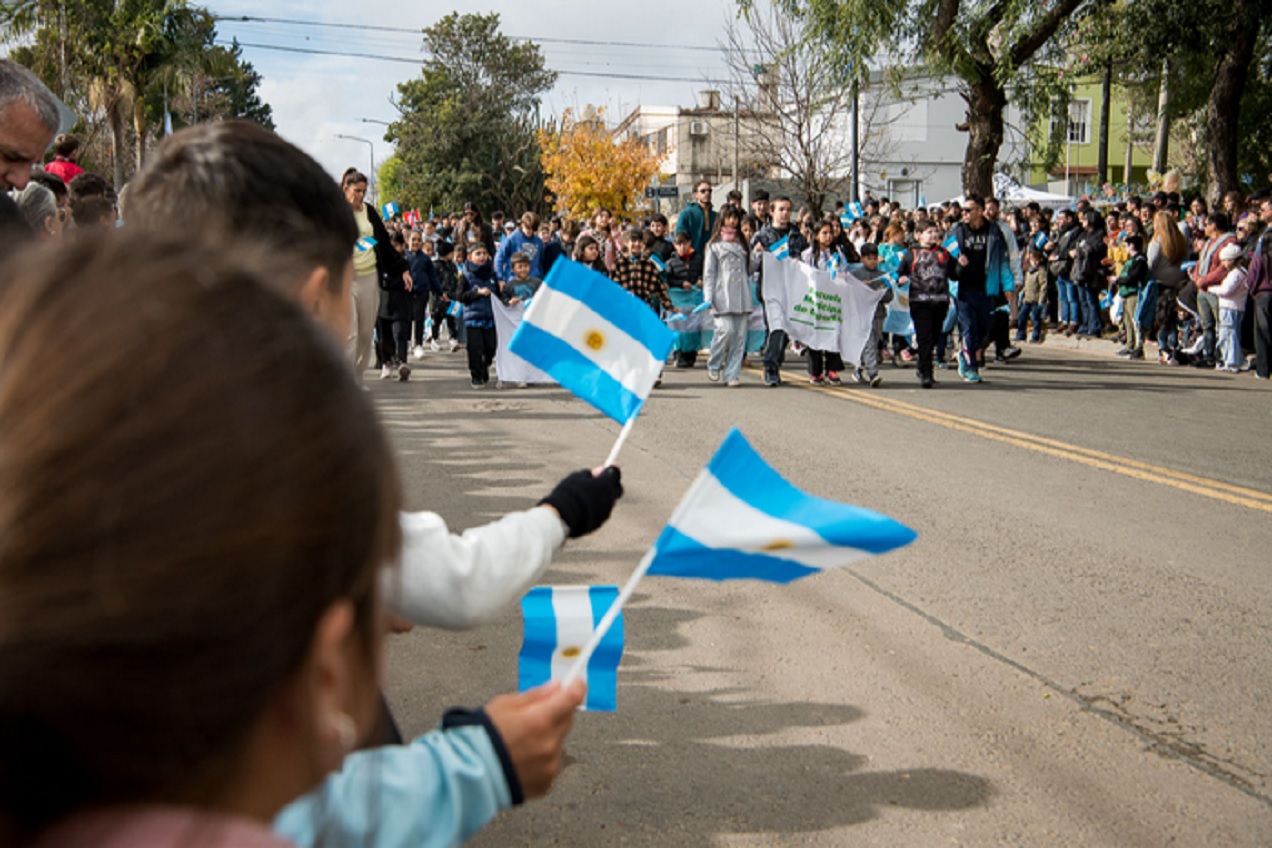 Boleto gratuito para estudiantes que participen de la promesa de lealtad a la bandera