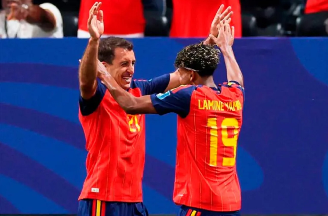 España aplastó 4 - 0 a Arabia Saudita