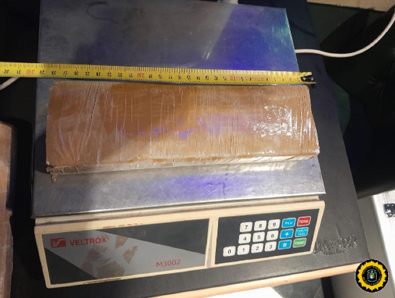 Operativo antidrogas en el microcentro de Paraná, secuestran casi 2 kilos de marihuana compacta