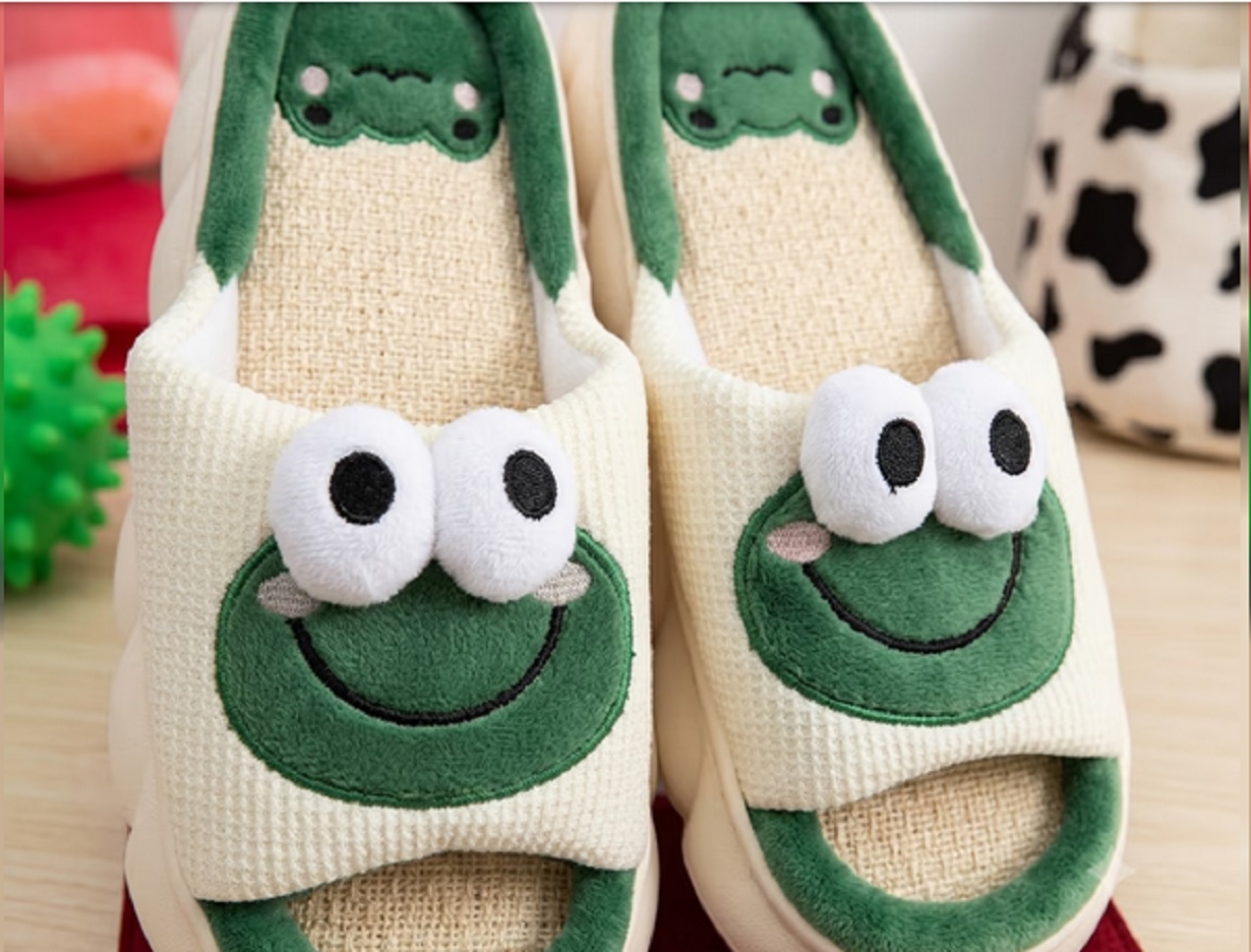 Robó un par de pantuflas del