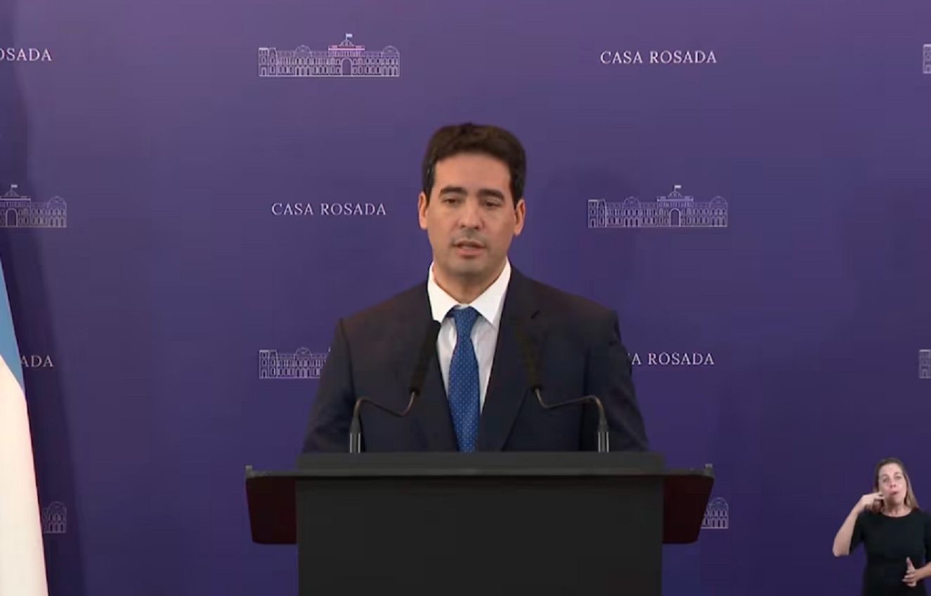 Una gambeta al tema Adorni: el nuevo vocero de Milei leyó un discurso y no respondió preguntas