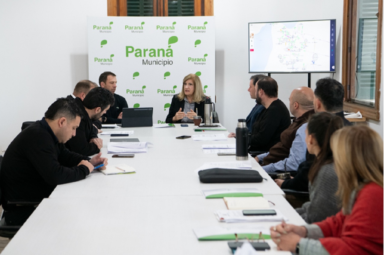 El órgano de control y monitoreo del transporte público de Paraná se reunió para evaluar el desempeño del sistema