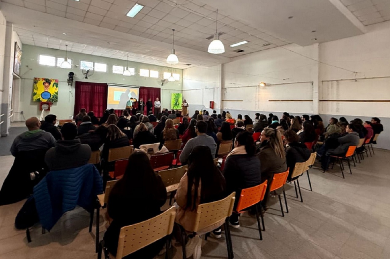 Más de 240 docentes participaron de las capacitaciones del programa Red de Escuelas que Transforman