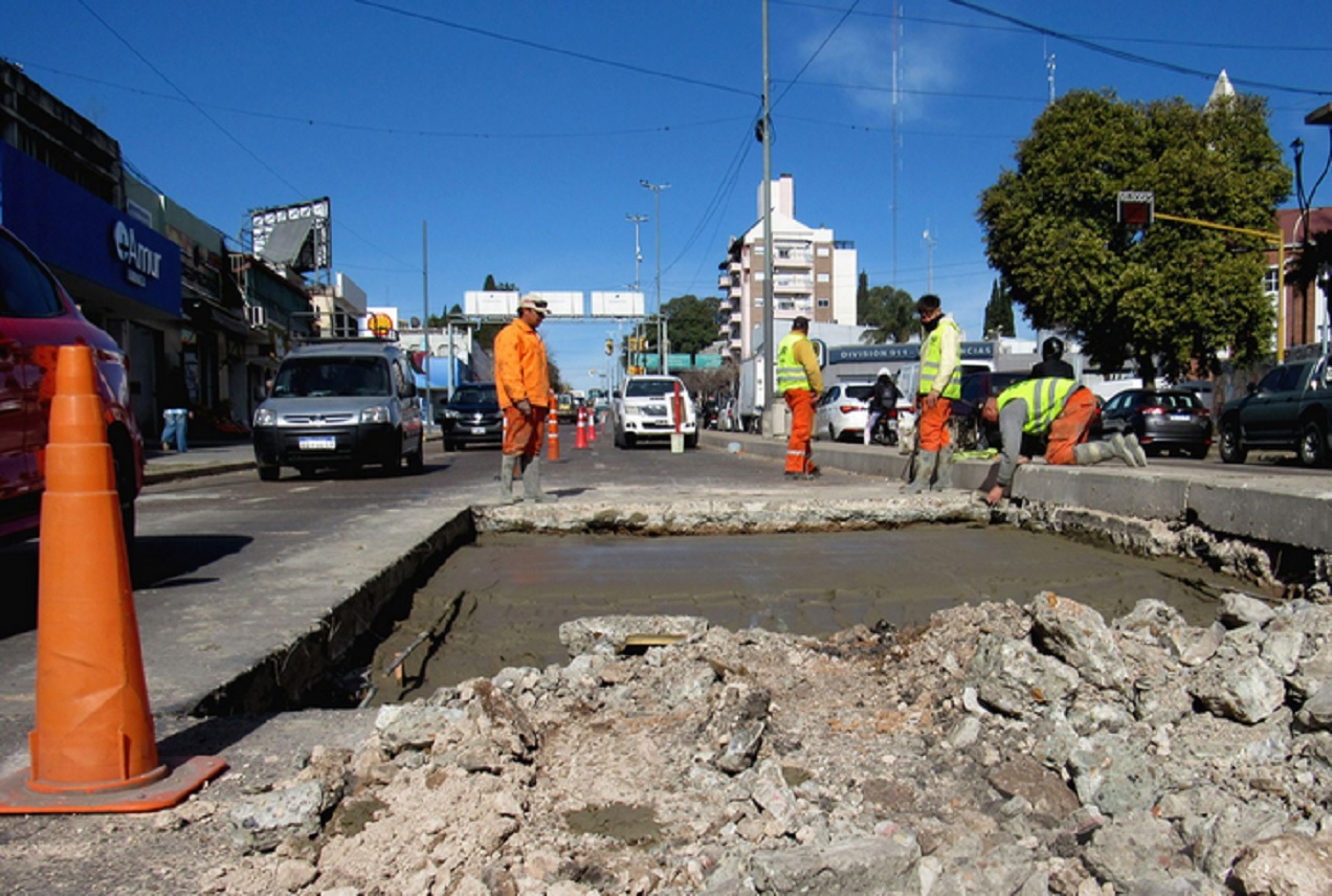 Corte de tránsito en avenida Ramírez por trabajos de hormigonado