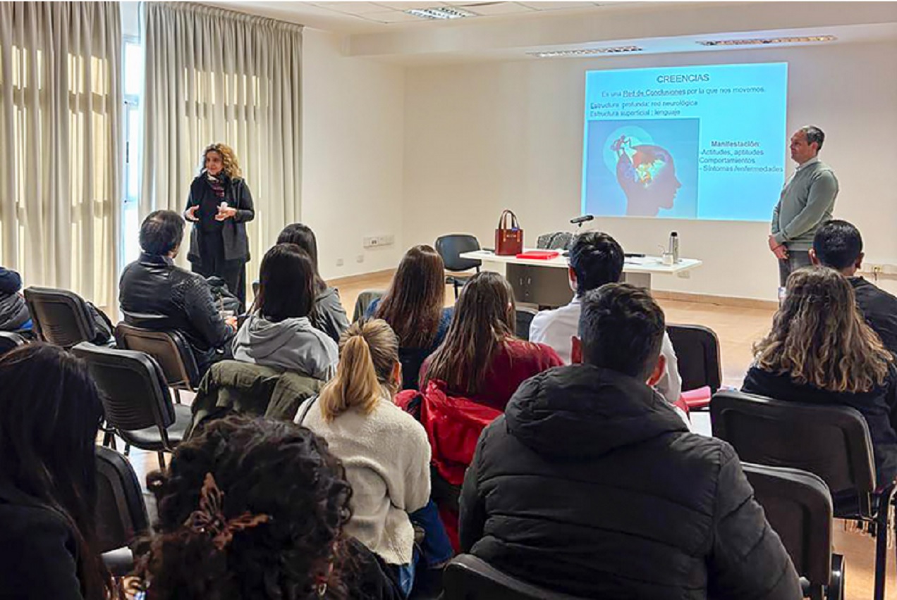 Cucaier capacitó a más de 300 trabajadores de salud en comunicación de situaciones críticas