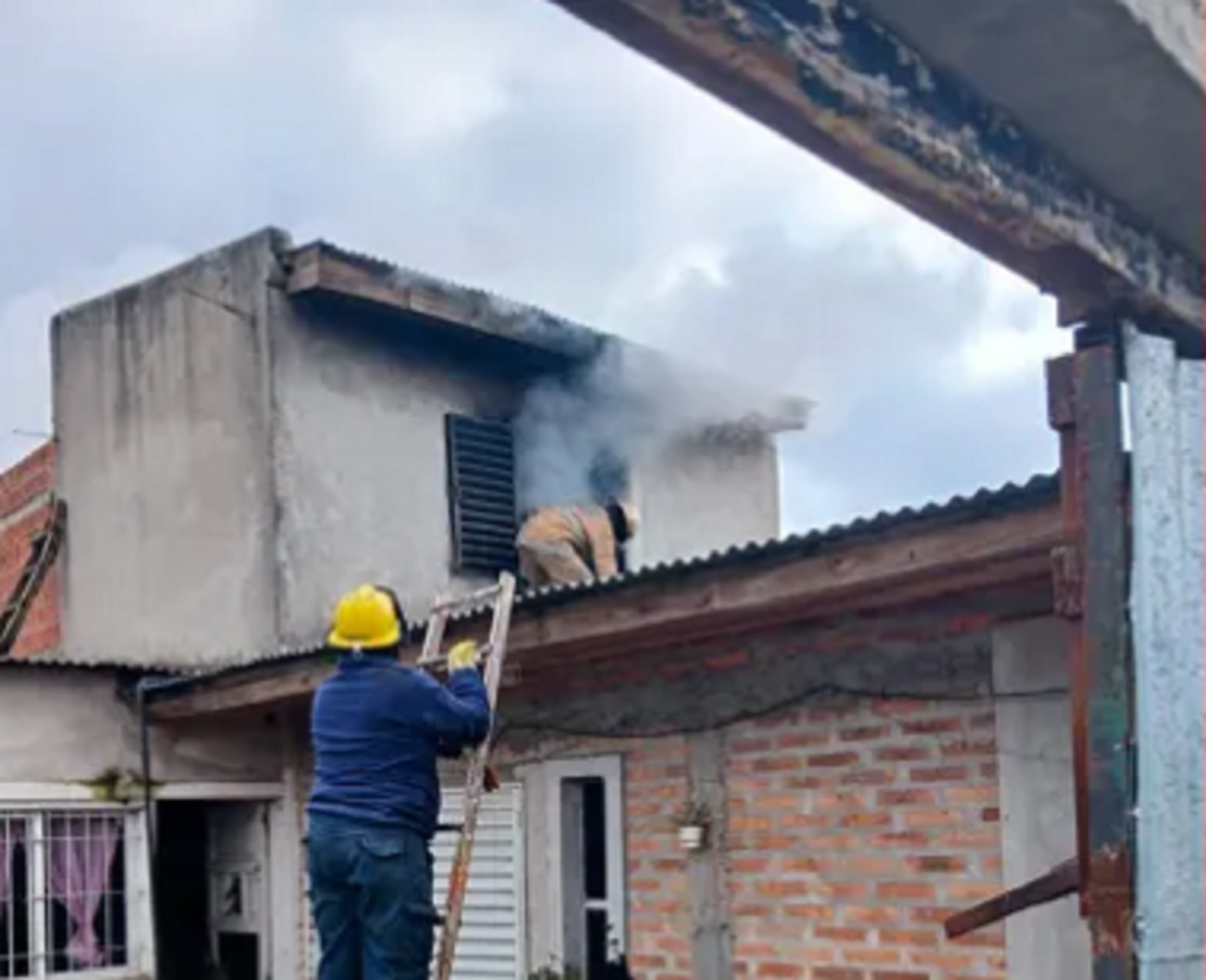 Un niño jugaba con un encendedor y provocó un incendio en una vivienda