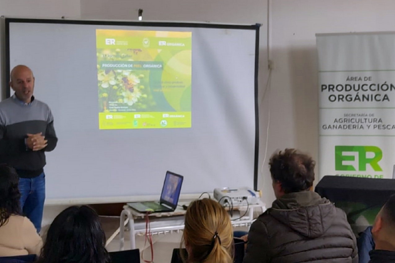 Realizaron en Victoria una jornada taller sobre producción de miel orgánica y valor agregado