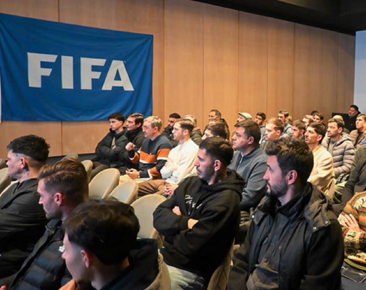 Las nuevas reglas de la FIFA implementadas en el Mundial que se aplicarán en el fútbol argentino