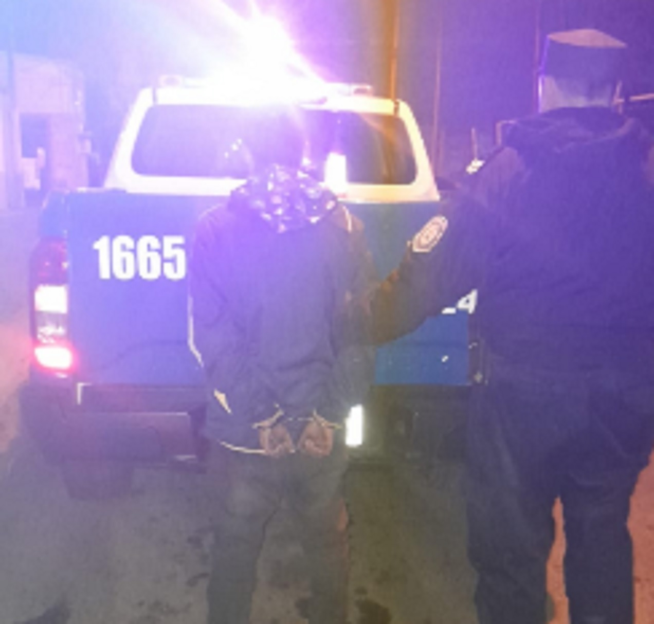 Trepó un tapial e intentó ingresar a una capilla