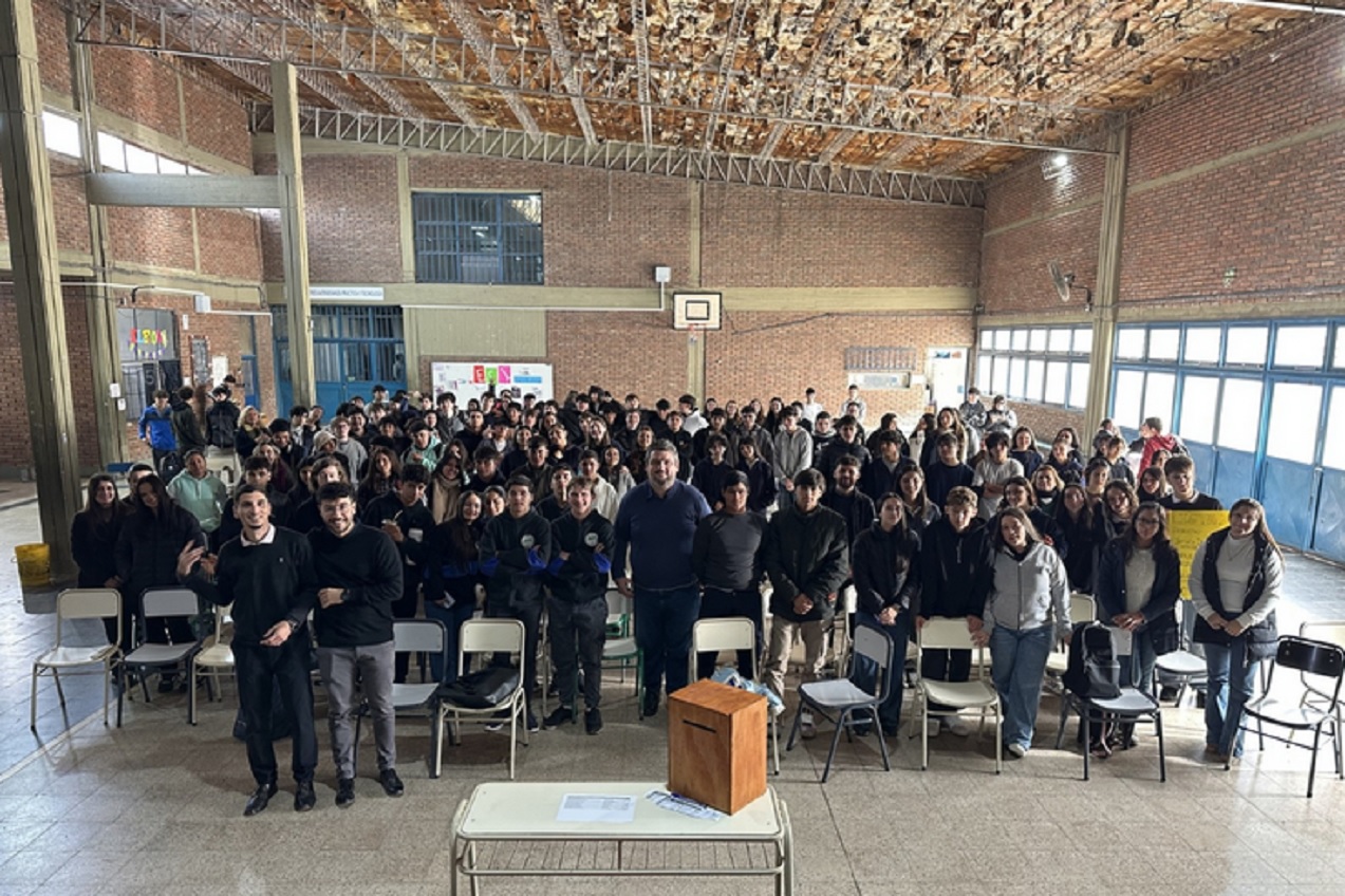 Con la participación de más de 1900 estudiantes y docentes finalizó el ciclo de formación para centros de estudiantes