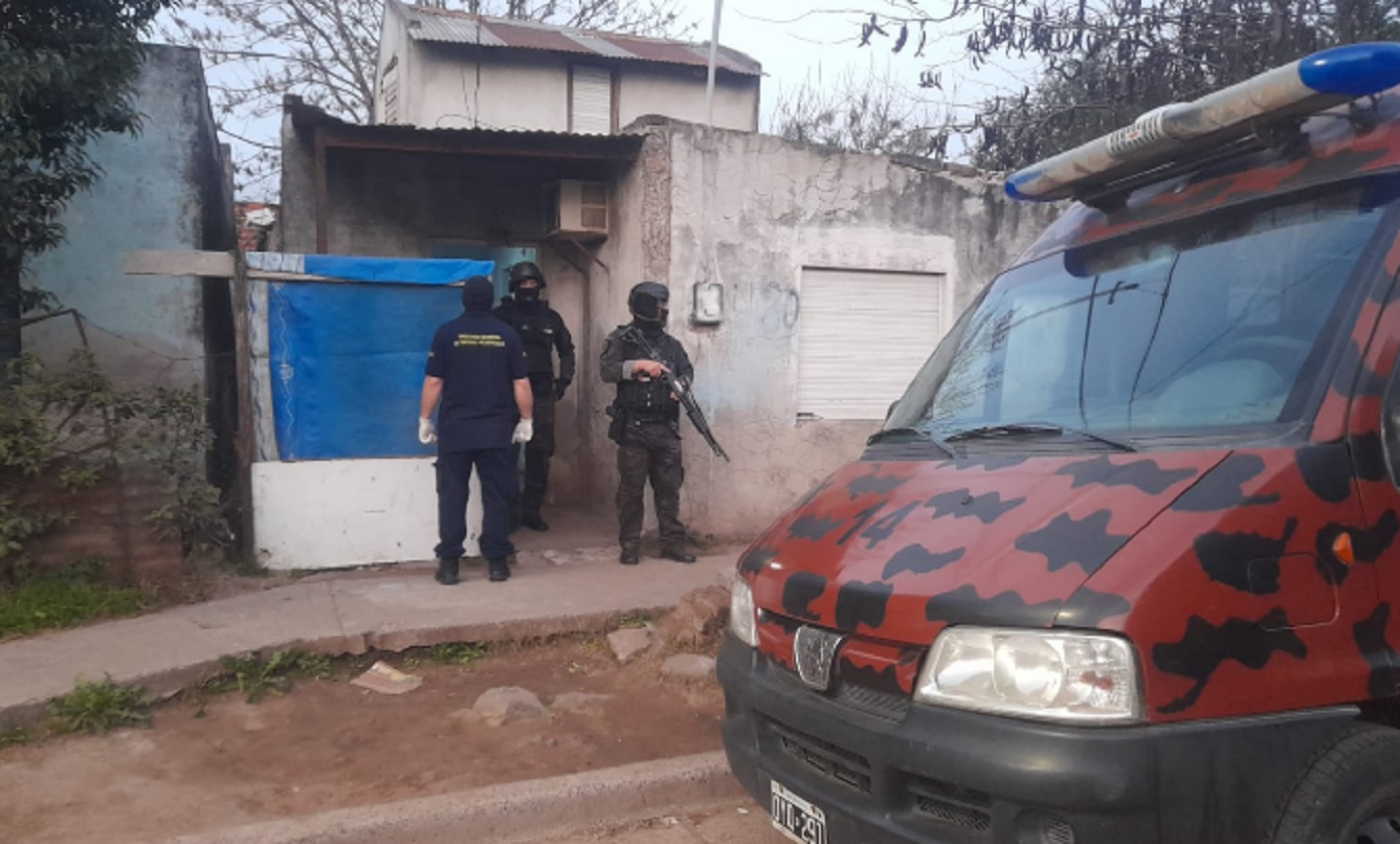 Más de 140 envoltorios de cocaína listos para su comercialización fueron secuestrados en Barrio Soldado Mosto