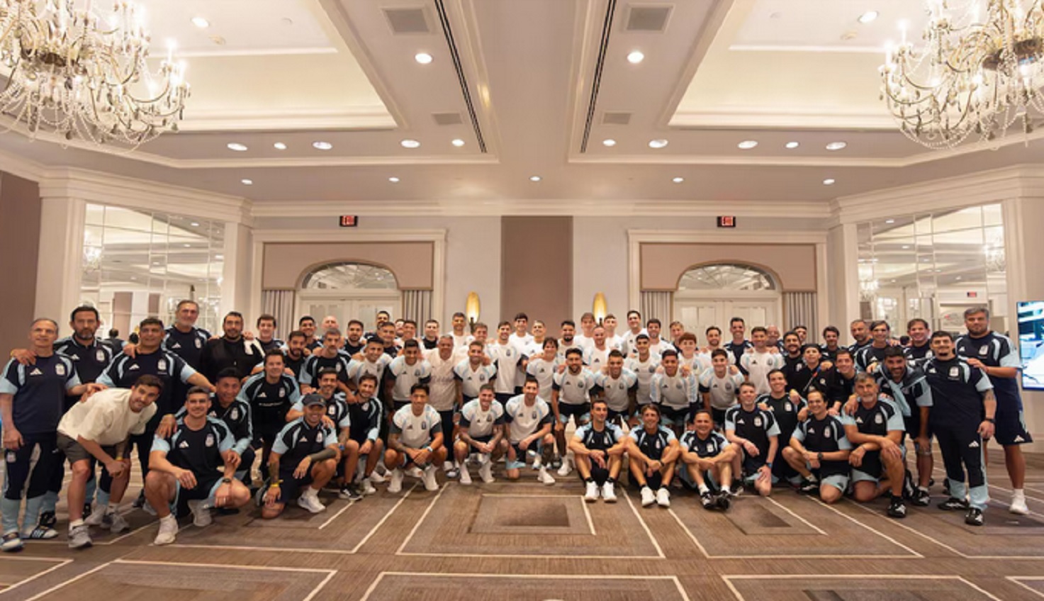 El sentido mensaje de Messi y la foto de unidad de los jugadores de Argentina antes de la final con España: Una historia que nadi
