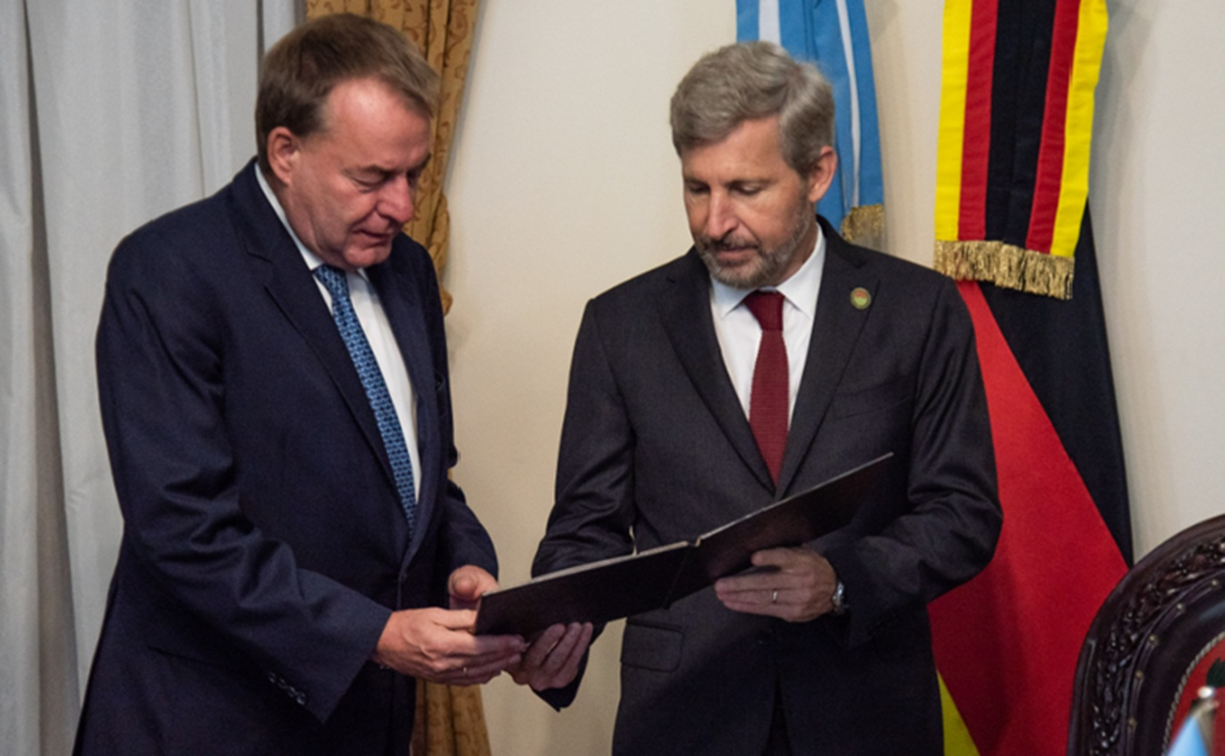 Frigerio desarrollará una agenda estratégica en el Puerto de Hamburgo para potenciar las exportaciones entrerrianas