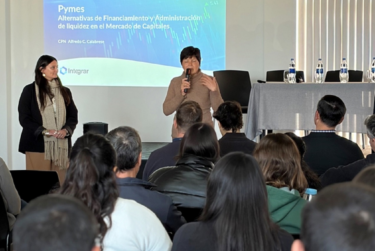 Capacitan a emprendedores de Urdinarrain en acceso a nuevas herramientas de financiamiento