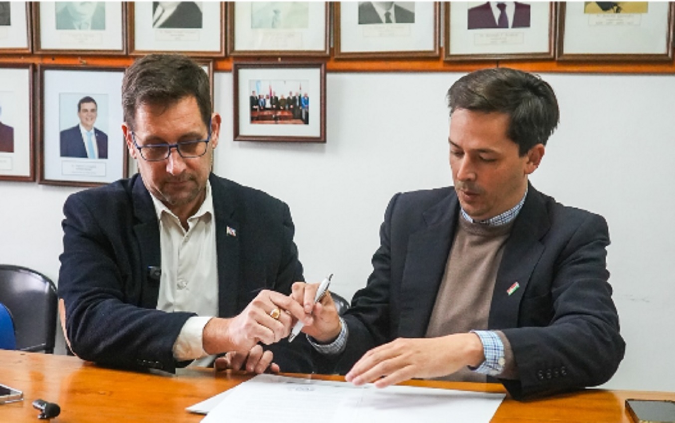 Enersa articula obras y un proyecto de energía renovable en Nogoyá