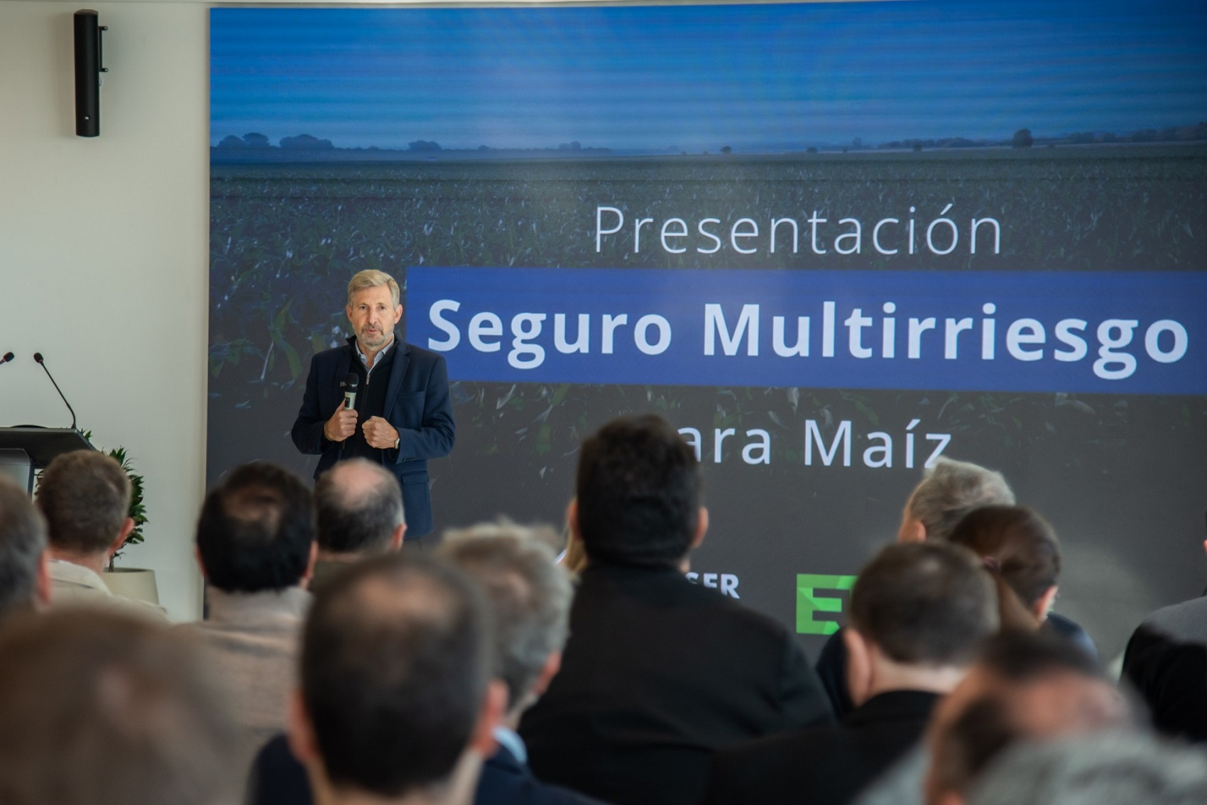 Frigerio presentó el seguro multirriesgo para Entre Rios de maíz junto a las principales aseguradoras del país