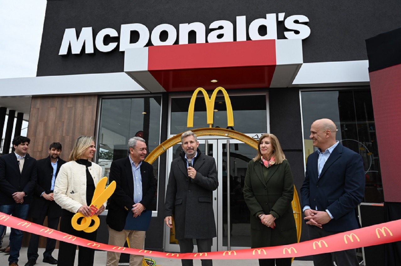 Frigerio inauguró una sucursal de McDonald's en Paraná que genera más 75 puestos de trabajo