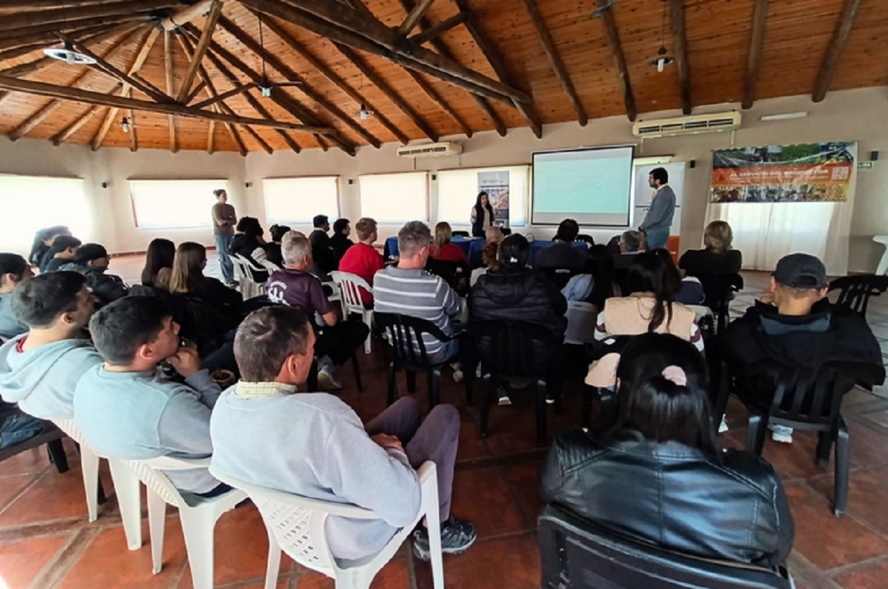 Promueven herramientas de desarrollo productivo para productores y cooperativas apícolas