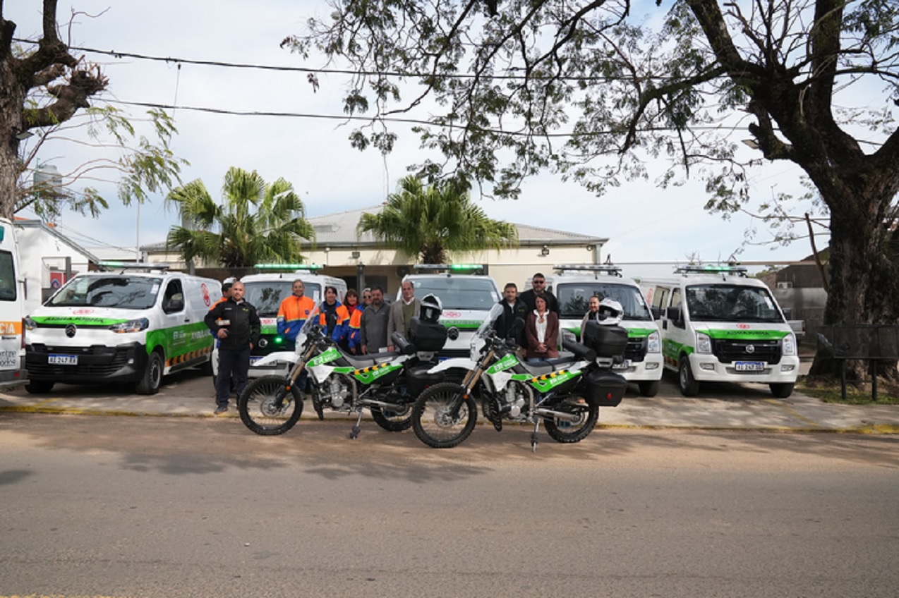 La provincia incorporó seis ambulancias y dos motos para reforzar la atención de emergencias en el noreste provincial